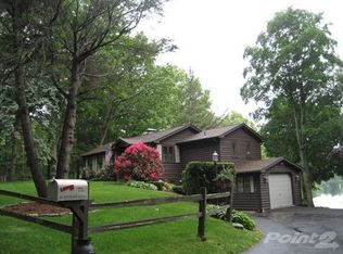 76 Ruff Stone Rd, Greenville, RI 02828