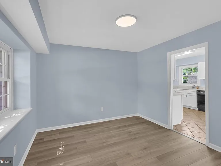 2807 Folsom Ln — Photo 8