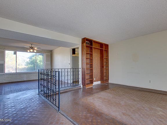 5th image of 8202 N Placita Catavinos