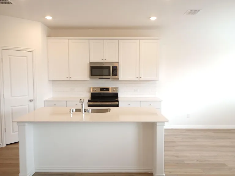 5119 Winterberry Dr — Photo 8