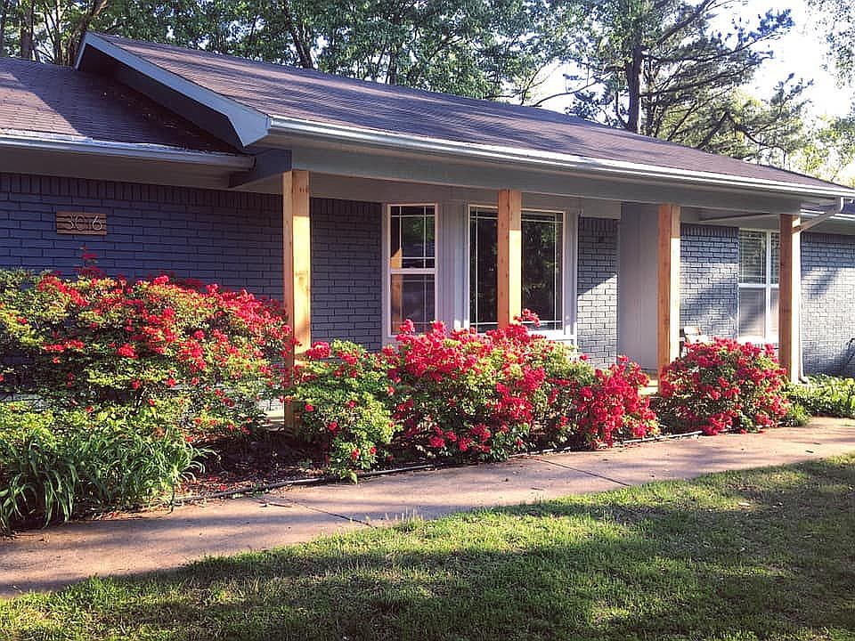 3016 N Strawberry Dr - front