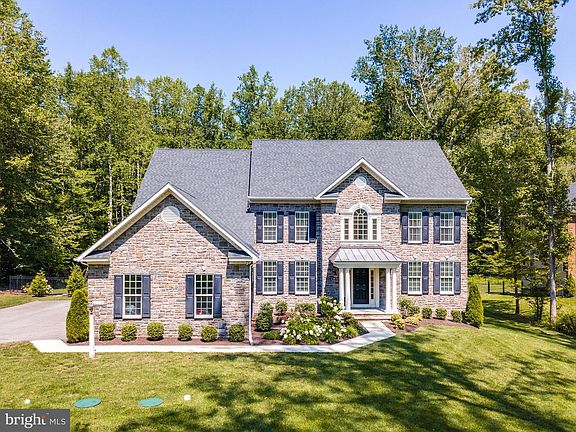 2nd image of 602 Churchill Cir