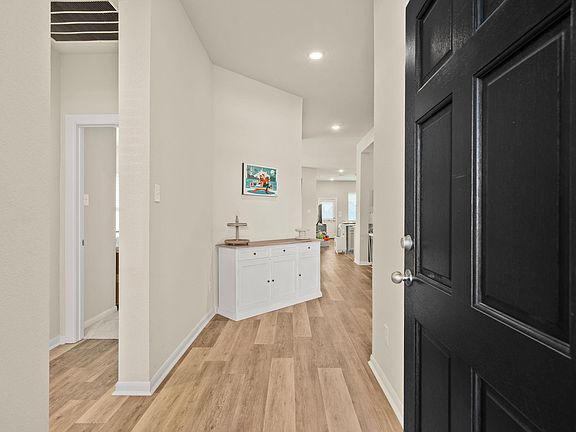 5th image of 2831 Chestnut Oak Cir