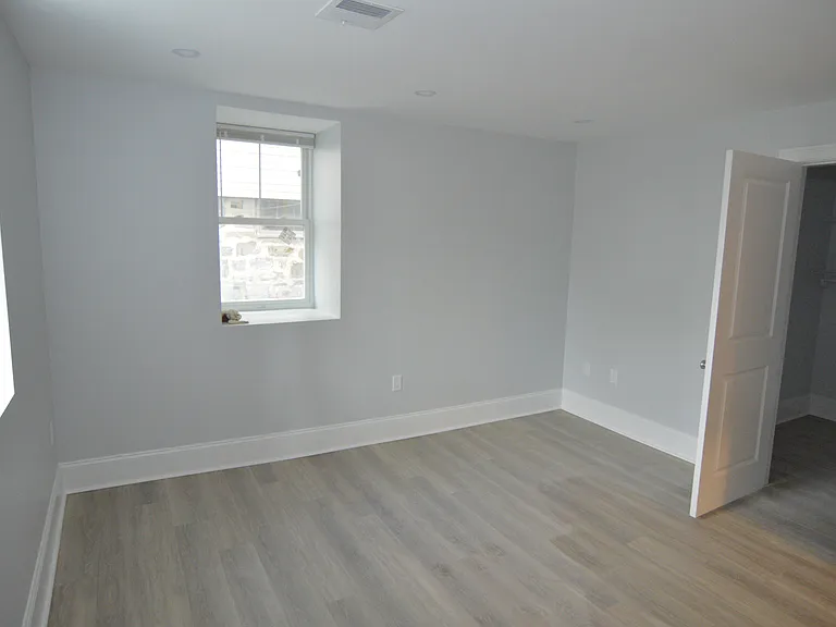 100 Brooks St — Photo 11