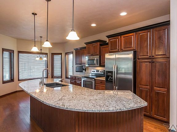 3rd image of 3543 W 91st Pl