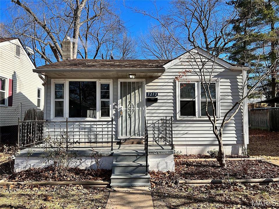 1st image of 3212 W Tennyson Ave