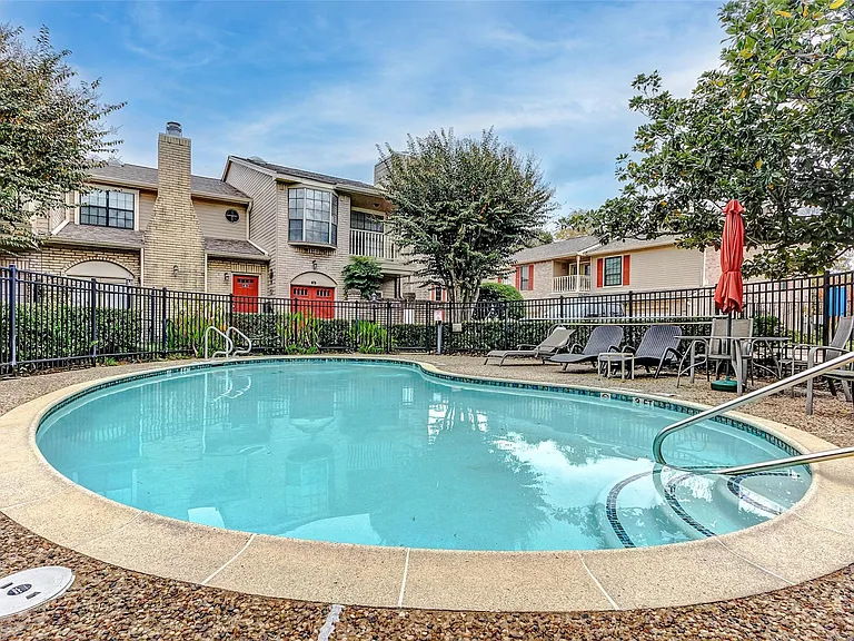 7350 Kirby Dr #5 — Photo 21