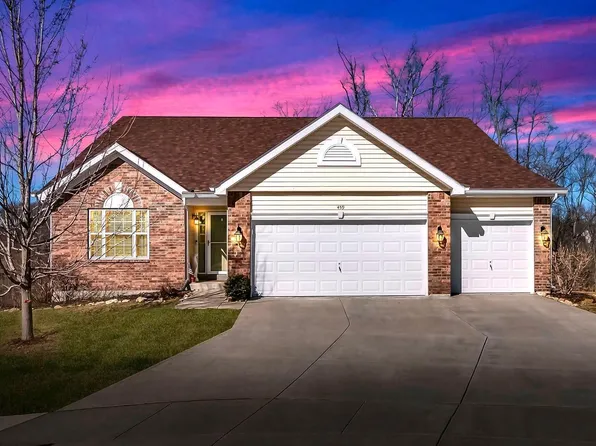459 Pleasant Breeze Dr, Wentzville, MO 63385