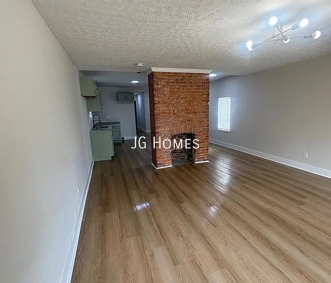 2725 Hale Ave — Photo 8