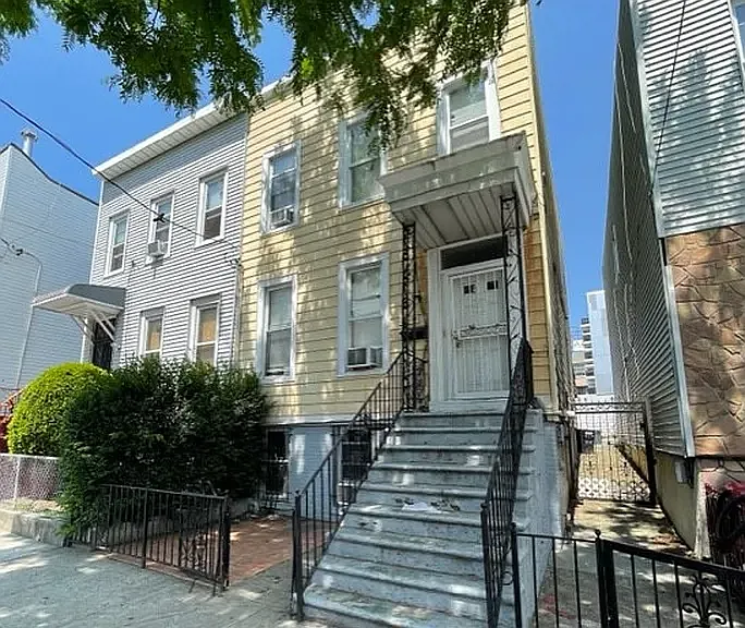 32-11 38th Ave #TWNH — Photo 1