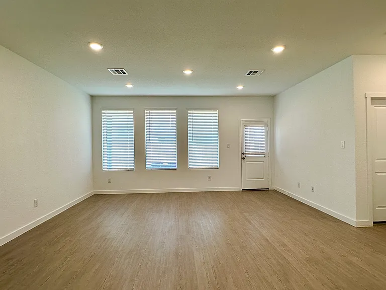 5140 McKittrick — Photo 16