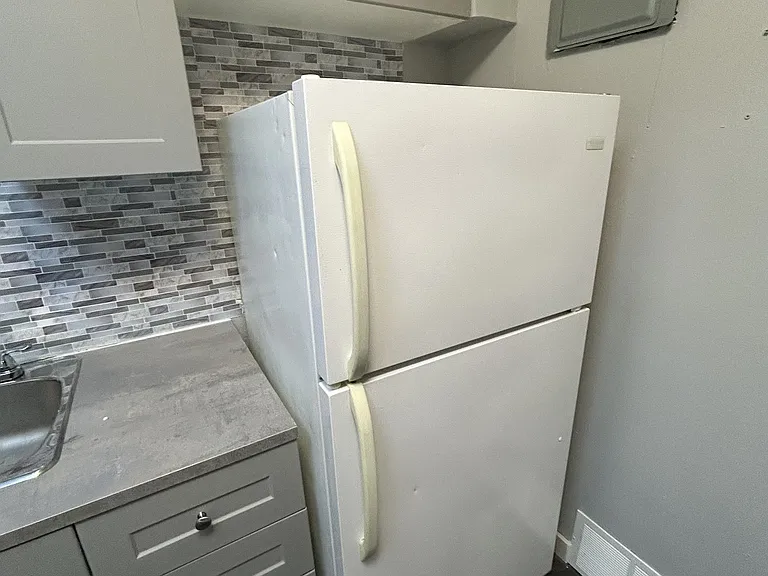 10140 Yonge St #5 — Photo 4