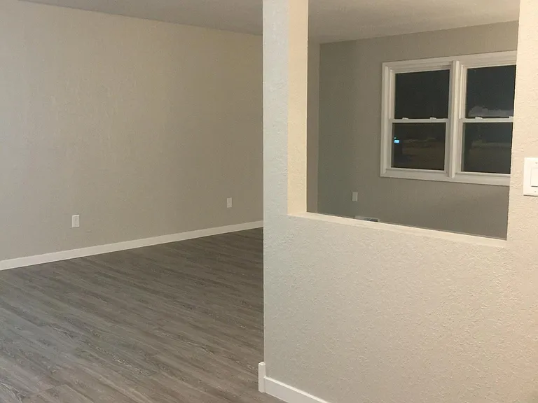 1210 Mount Loretta Ave — Photo 5
