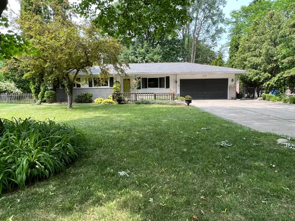 2433 Girard St, Warren, MI 48092