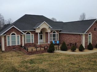 2984 Wesco Dr, Madisonville, KY 42431