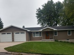 228 5th St, Dedham, IA 51440