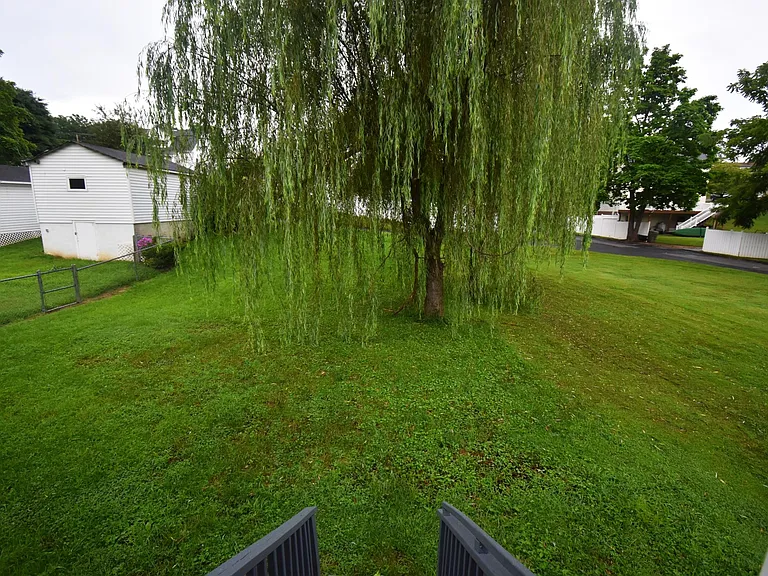 873 Highland Ave — Photo 15