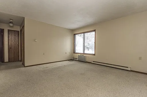 Riverwood Apartments — Photo 4