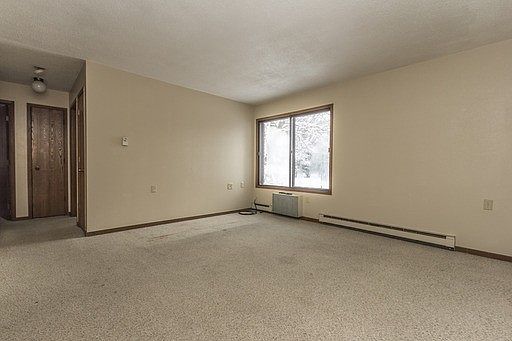 4th image of 203 Gabrielson Dr APT 2