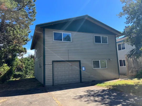 1132 SW Lee St, Newport, OR 97365