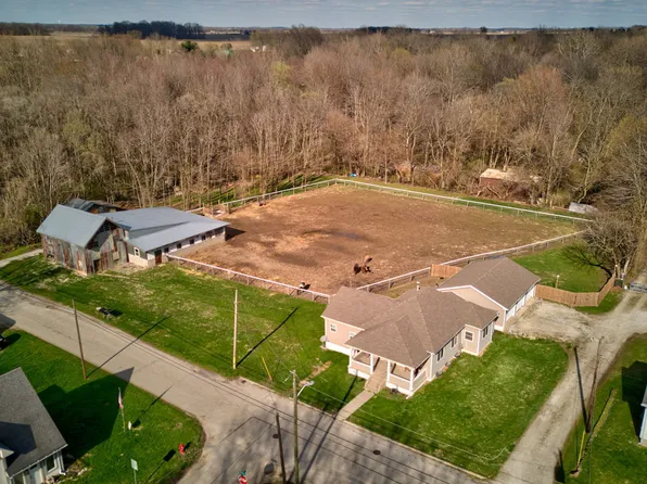 215 N Lincoln St, Galveston, IN 46932