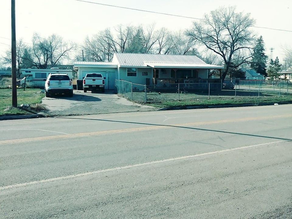 2nd image of 302 Lincoln Rd