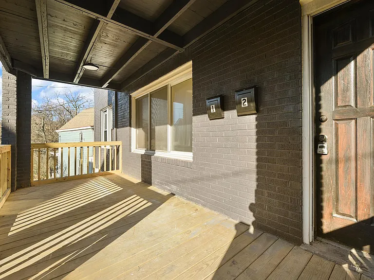 209 Mary St #2 — Photo 4