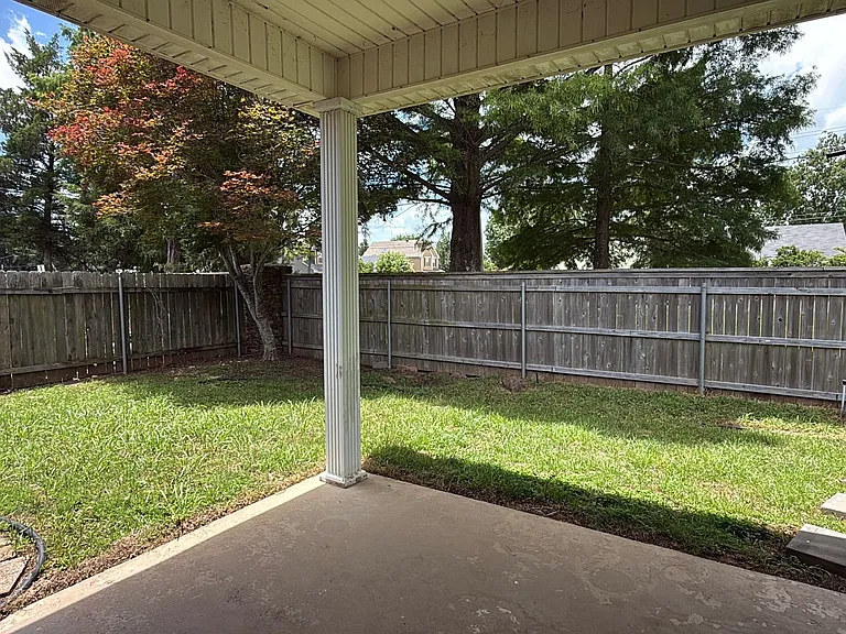 9812 Kings Pointe Dr — Photo 48