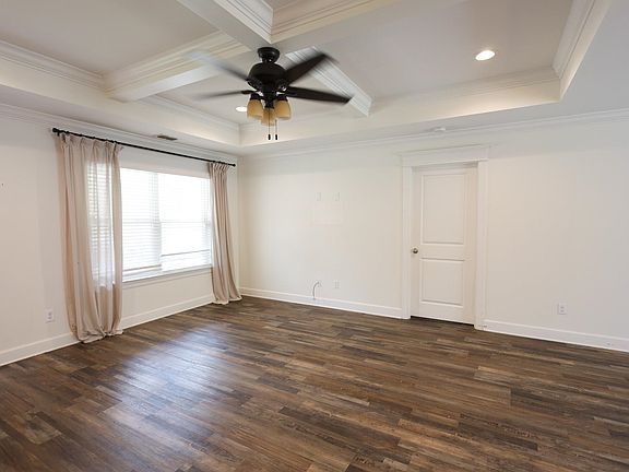 4th image of 38 Lee St