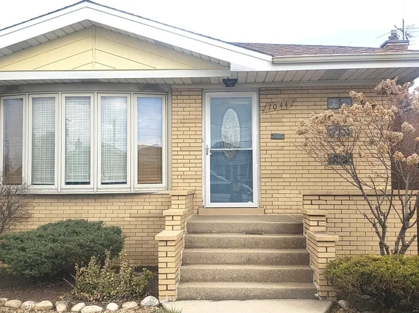 7044 W 64th St, Chicago, IL 60638