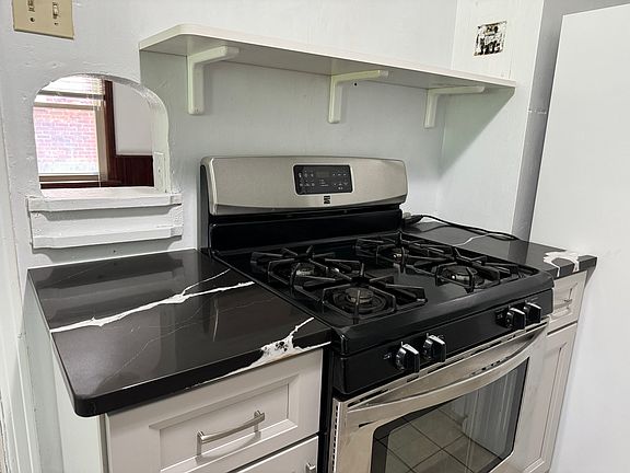 5th image of 124 Mount Lebanon Blvd