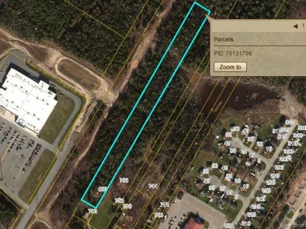 800 Howe St, Fredericton, NB E3A 5X1