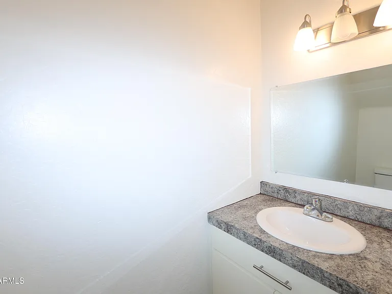 7610 N 61st Ave #7610 — Photo 5