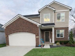 353 Hidden Riv E, Holly, MI 48442