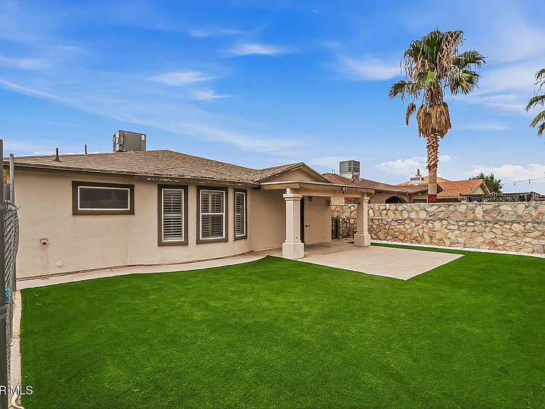 14124 Honey Point Dr — Photo 35