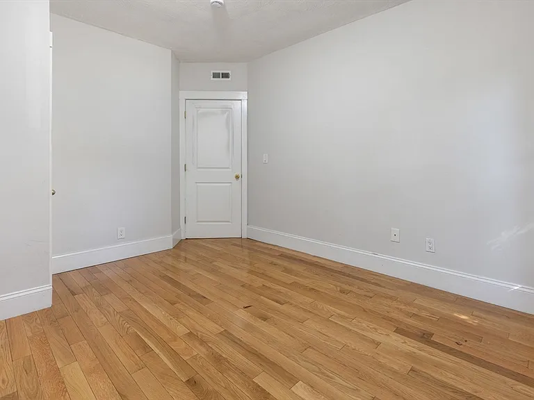 64 Florida St #2 — Photo 20