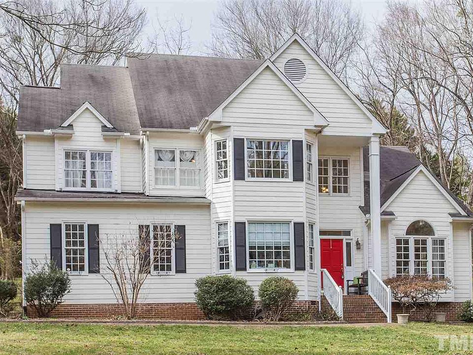 1st image of 221 Hardscrabble Dr