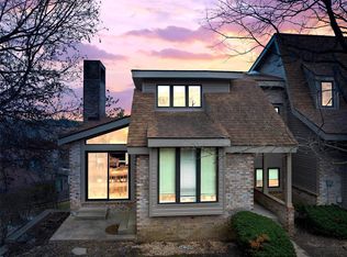 13645 Mason Oaks Ln, Saint Louis, MO 63131