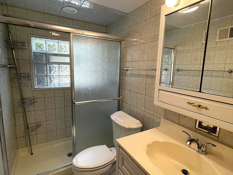 7150 N Crawford Ave — Photo 16