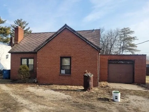 116 1/2 S Columbia Ave, Oglesby, IL 61348