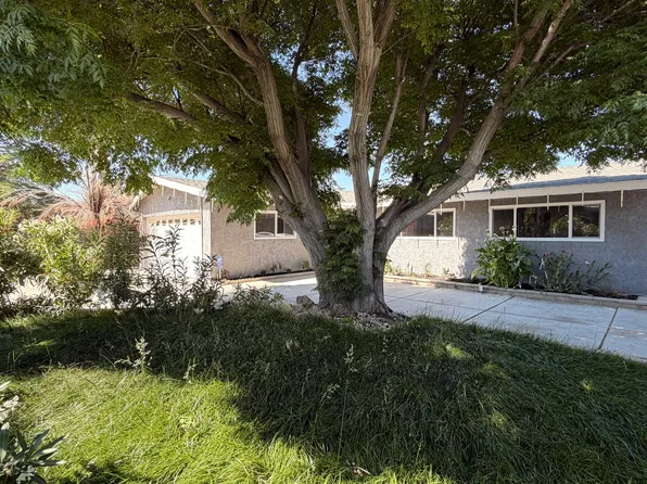38459 2nd St E, Palmdale, CA 93550