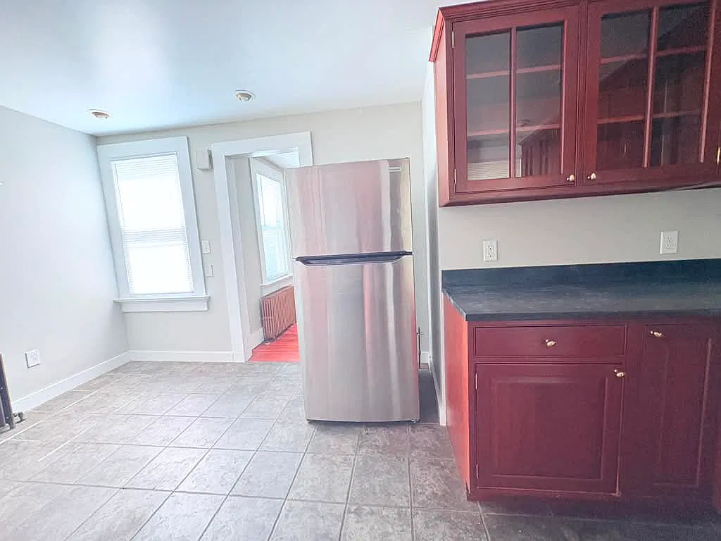 5 bed, $3,100 — Photo 3