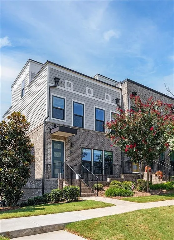 3 bed, 4.0 bath, 2143 sqft, $5,250 — Photo 2