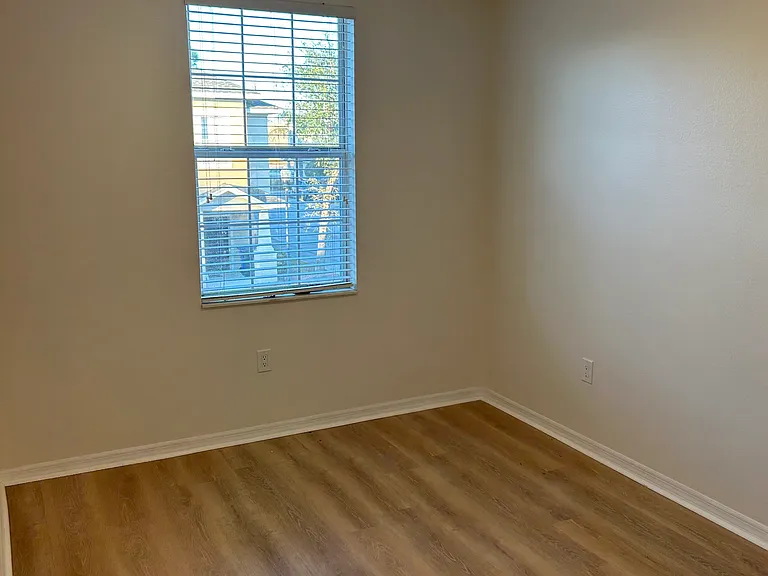 9909 Palermo Breeze Way — Photo 24