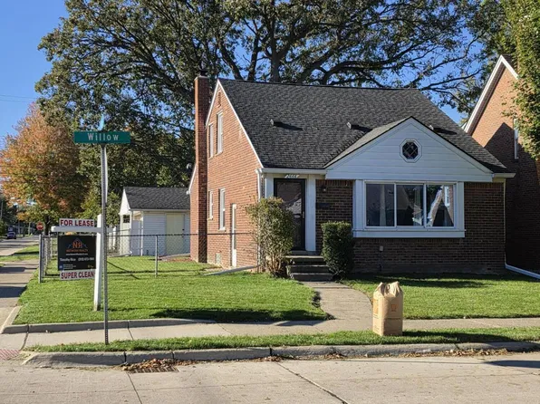 2666 Willow St, Dearborn, MI 48124