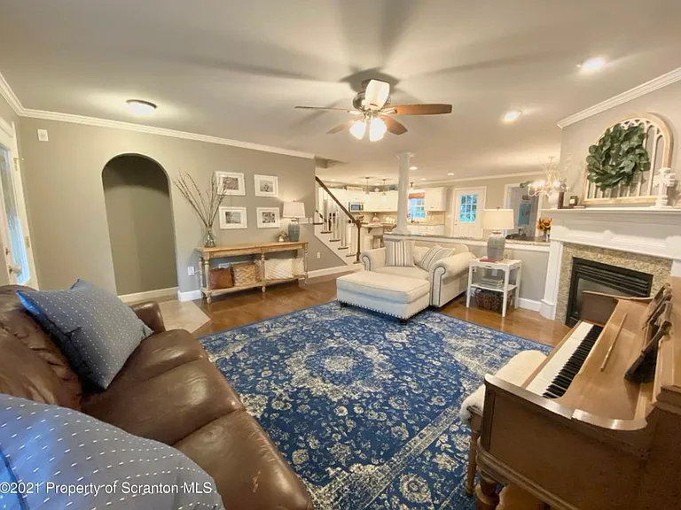 103 Wisteria Ln — Photo 11
