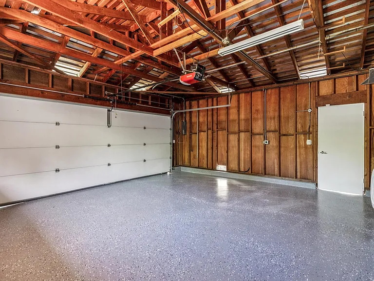 962 Addison Ave — Photo 8