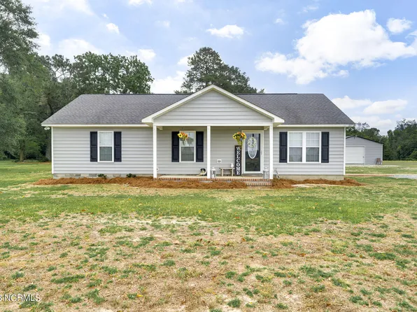 1109 Hallsville Road, Beulaville, NC 28518