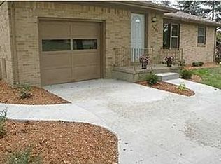 3431 Hickory Ave SE, Grand Rapids, MI 49508
