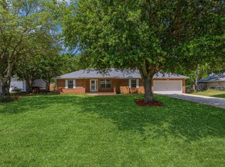 1903 Commodore Dr, Navarre, FL 32566